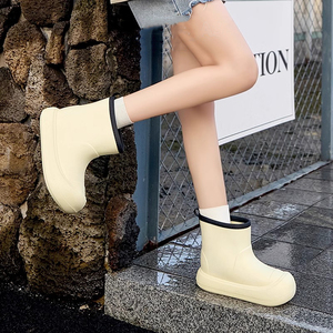 白色防滑雨鞋女款2024新款防水时尚外穿软底可爱成人日系短筒水鞋