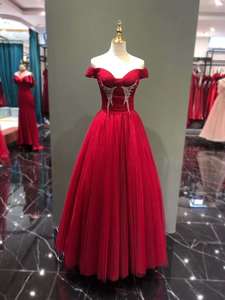 北京租赁敬酒服新娘2020新款春夏性感时尚现代红色长款结婚晚礼服