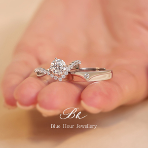 莫桑石情侣戒指纯银一对求结婚钻戒仿真钻石对戒婚礼交接仪式现场