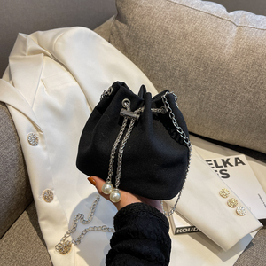 帆布小包包女2022新款韩版时尚洋气链条抽带水桶包学生少女斜挎包