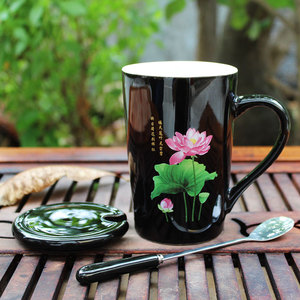 带莲花图案的水杯陶瓷杯子带盖带勺创意荷花咖啡杯家用马克杯定制