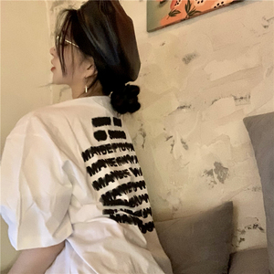 2021夏季新款韩版酷酷女生圆领套头宽松oversize短袖T恤洋气上衣