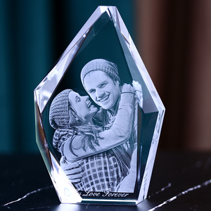 水晶内雕图片定制礼品3D送国外客户男女朋友家人情人节日周年纪念