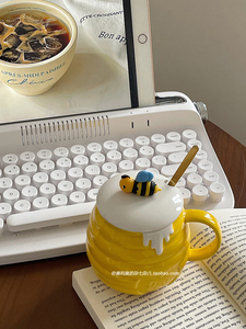 可爱蜂蜜马克杯创意水杯陶瓷带盖勺水杯早餐杯办公室咖啡杯伴手礼
