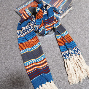 瑞典H家彩色民族风超长条纹保暖加厚流苏针织披肩羊毛围巾