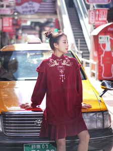 【卿棠原创】-凤来仪-国风刺绣荷叶边长袖显瘦丝绒红色旗袍连衣