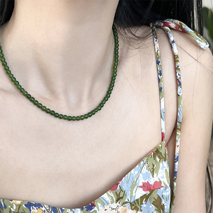 显白绿色玉髓项链女s925纯银设计感新中式碧玉色串珠元宝扣锁骨链