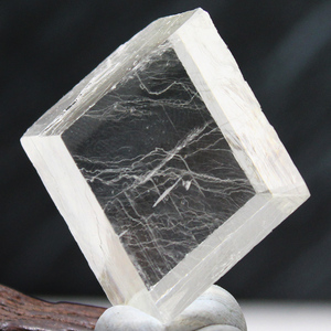 一物一图天然白方解石水晶原矿石料双折射光学标本石头儿童宝石
