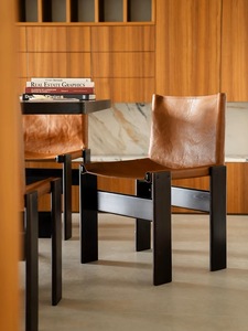僧侣ins风椅北欧设计师餐椅家用网红复古油蜡皮实木书房餐厅椅子
