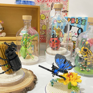 仿真昆虫蝴蝶甲壳虫螳螂蜜蜂微小颗粒摆件中国积木儿童拼组装玩具