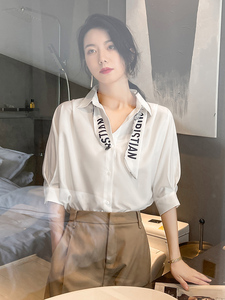 白衬衫女设计感小众高级半袖休闲泡泡袖夏季抗皱职业通勤中袖衬衣