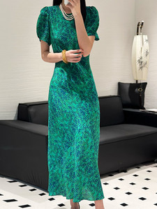 可可欧洲站 24夏季新款简约时尚圆领碎花修身绿色短袖真丝连衣裙