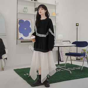 独特设计感黑色拼接连衣裙女春季2024新款韩版不规则设计卫衣裙
