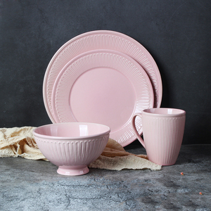 北欧陶瓷餐具浮雕汤碗菜盘子创意个性碗碟套装粉色家用牛排盘餐碟