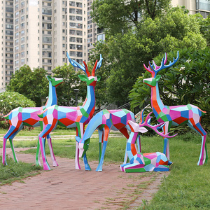 几何彩绘玻璃钢梅花鹿雕塑户外园林景观小区草坪动物装饰小品摆件