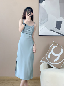 2023年新款高级感绸缎吊带连衣裙女夏季修身显瘦气质蓝色法式长裙