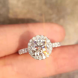 1克拉18K钻戒女正品结婚求婚GIA50分钻石戒指裸群镶钻戒定制专柜
