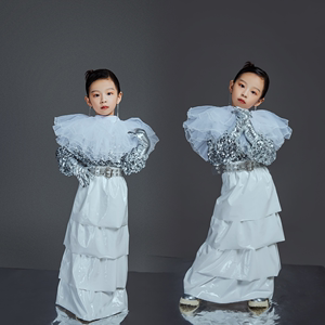个性女童未来元宇宙科技感创意服装车模舞台银色礼服T台表演潮服
