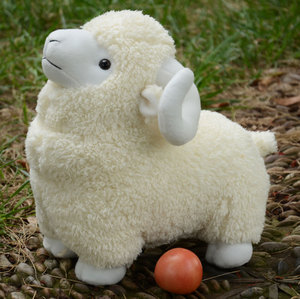 绵羊布娃娃大号公仔毛绒玩具羊玩偶女生山羊圣诞节礼物女生小羊羔