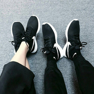 Nike Tanjun 男女鞋黑白网面透气经典休闲轻便运动跑鞋812654-011
