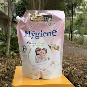 泰国Hygiene衣物柔顺剂 洋甘菊牛奶花香味持久留香浓缩泡衣液1.3L
