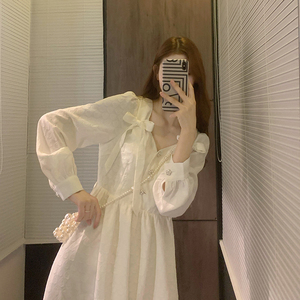 超仙森系连衣裙女春款2021年春秋新款白色蕾丝裙子初恋系仙女裙