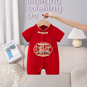 男婴儿衣服夏季薄款红色纯棉连体衣满月百天新中式龙宝宝周岁礼服