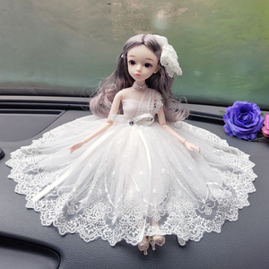 2024新款创意汽车摆件芭比公主玩具女神款内饰品白色婚纱娃娃装饰