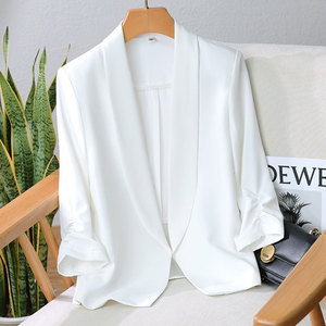 白色短款西装外套女夏薄款小个子网红气质休闲时尚七分袖雪纺西服