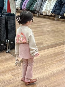2024春款韩版女童套装时髦卡通印花卫衣可爱套头衫女宝假两件裙裤