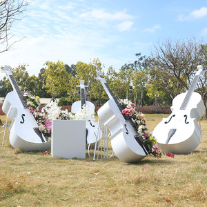铁艺大提琴摆件户外音乐雕塑园林景点婚礼网红打卡庭院草坪装饰品