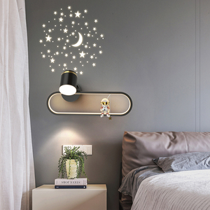 卧室壁灯北欧简约创意宇航员星空投影床头灯射灯家用温馨儿童房灯