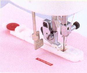 日本兄弟电动家用电子式电脑式缝纫机原装一步锁扣眼压脚NV系列用