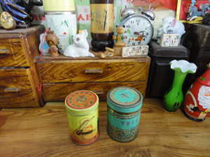 上世纪70-80年代饼干糖果药品茶叶等铁皮盒~茶罐香烟铁皮盒2只。