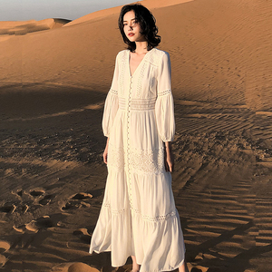 沙滩裙女埃及迪拜异域旅游拍照穿搭长裙白色民族风海边度假连衣裙