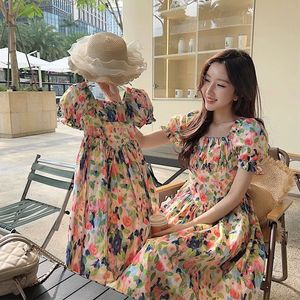 炸街亲子装母女装碎花连衣裙2024夏季韩版棉布波西米亚度假沙滩裙
