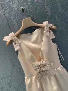 缪家2021夏季新款法式茶歇裙水晶订钻蝴蝶结吊带连衣裙气质仙女裙