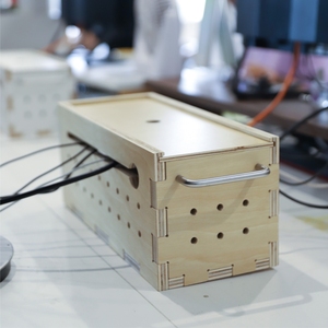 小木良品插座收纳盒充电线插板线桌面海洋洞洞板榫卯桌下 集线盒