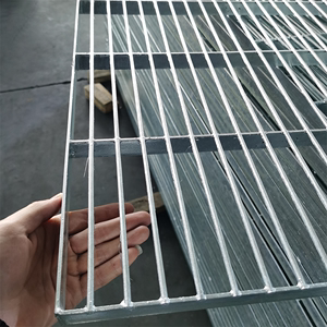 鸽舍扁铁地网铁格栅鸽子棚信鸽养殖专用网片热镀锌鸽笼漏粪格栅板