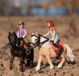 德国思L正版马骑师矮马袖珍马术场景道具人物动物模型儿童玩具