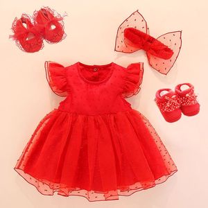 女宝宝裙子婴儿公主裙新款婴儿衣服0-1岁夏装三角裙公主吊带爬服