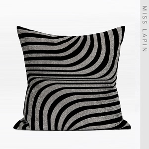 澜品家居原创样板房沙发垫靠枕现代简约黑色灰色曲线绣花方腰枕