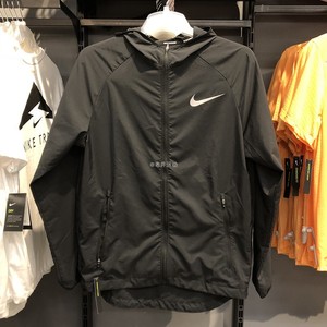 Nike/耐克 男子春季跑步训练运动休闲薄款连帽夹克外套CD8347-010