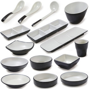 密胺仿瓷日式火锅烤肉店调料碟蘸料碗塑料连体两三格小碟商用杯勺