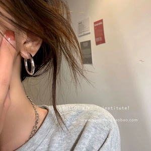 少女研究所耳环2024新款银色素圈小众设计感高级耳圈耳钉圆圈耳饰