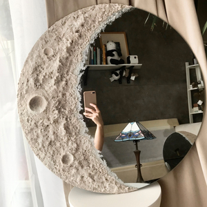 月亮镜子繁多手工陶土月球表面带灯发光浴室ins网红圆镜玄关摆件