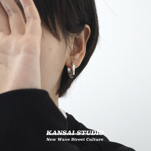 KANSAI新款锡纸字母c异形耳环小众设计高级感冷淡风潮欧美耳饰品
