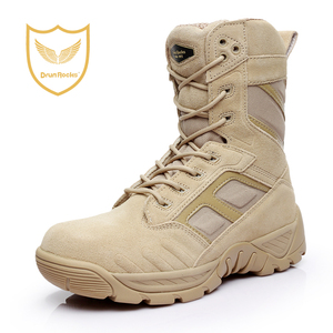 冬季君洛克D80204防刺沙漠靴高帮战术靴男士系带防滑耐磨作战靴子