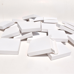 白盒现货 白卡纸盒   扁形 方形包装盒 一件起发 白色小纸盒 定做