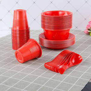 一次性碗筷套装餐具酒席杯碟勺子家用环保加厚高档喜宴结婚红色碗
